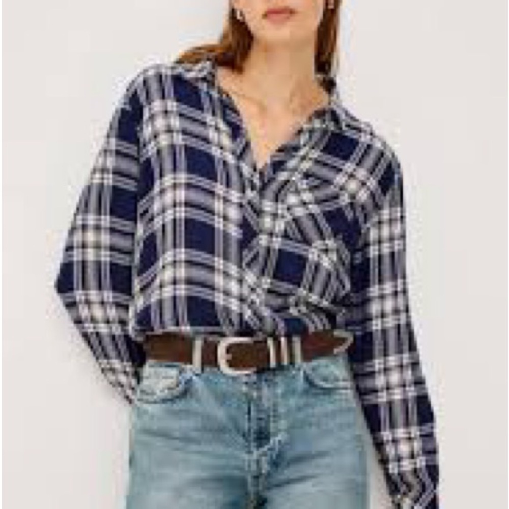 Sneak Peek Women’s Tunic Plaid Flannel Shirt Size Small Blue & White